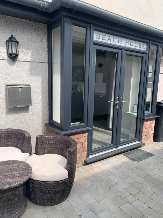 Beach House Apartment On Ground Floor With Sea View - Pet Friendly Cleveleys Kültér fotó