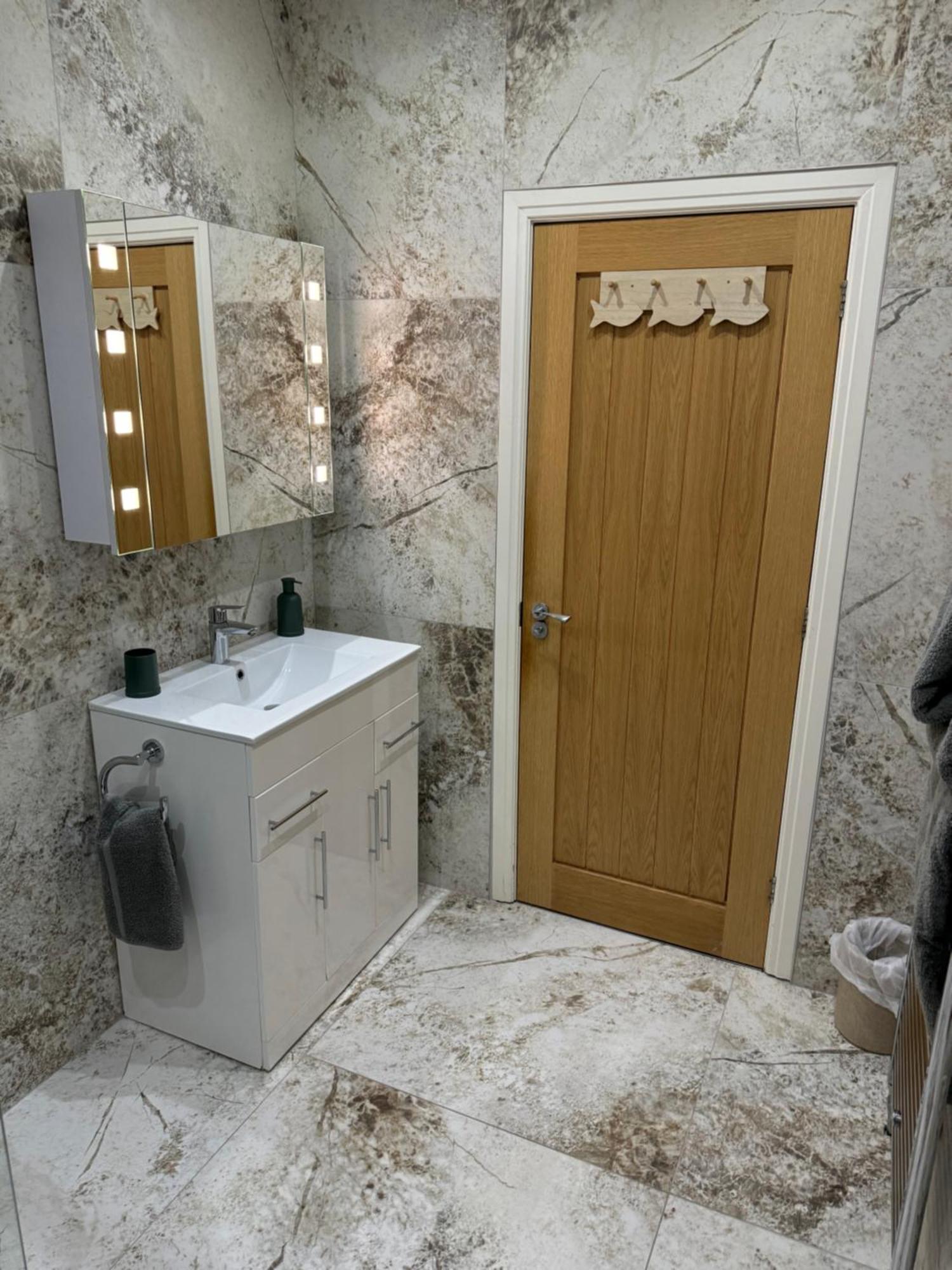 Beach House Apartment On Ground Floor With Sea View - Pet Friendly Cleveleys Kültér fotó